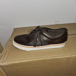 Size 10 brown puma shoes
